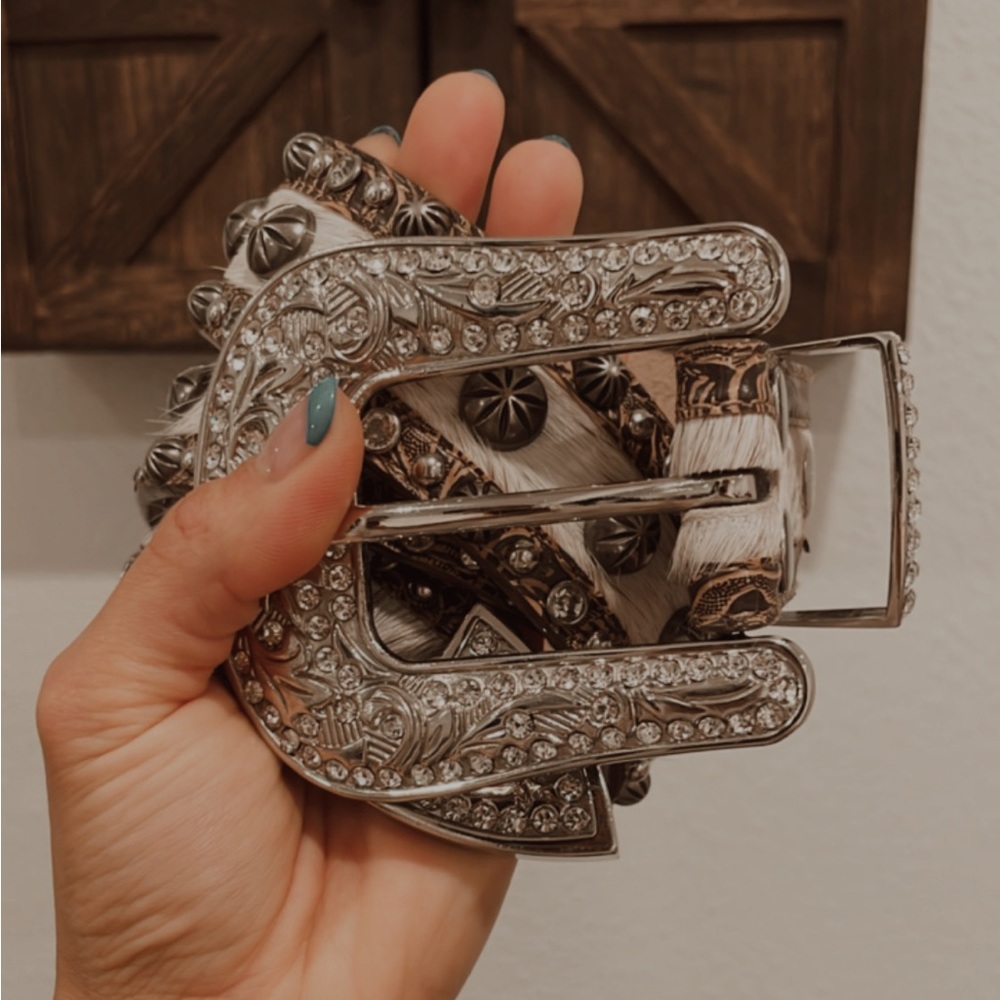 ANGEL RANCH WOMEN'S HAIR-ON HIDE CONCHO BELT